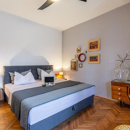 Apartment Lota With Heated Pool On Top Location سوبيتار المظهر الخارجي الصورة